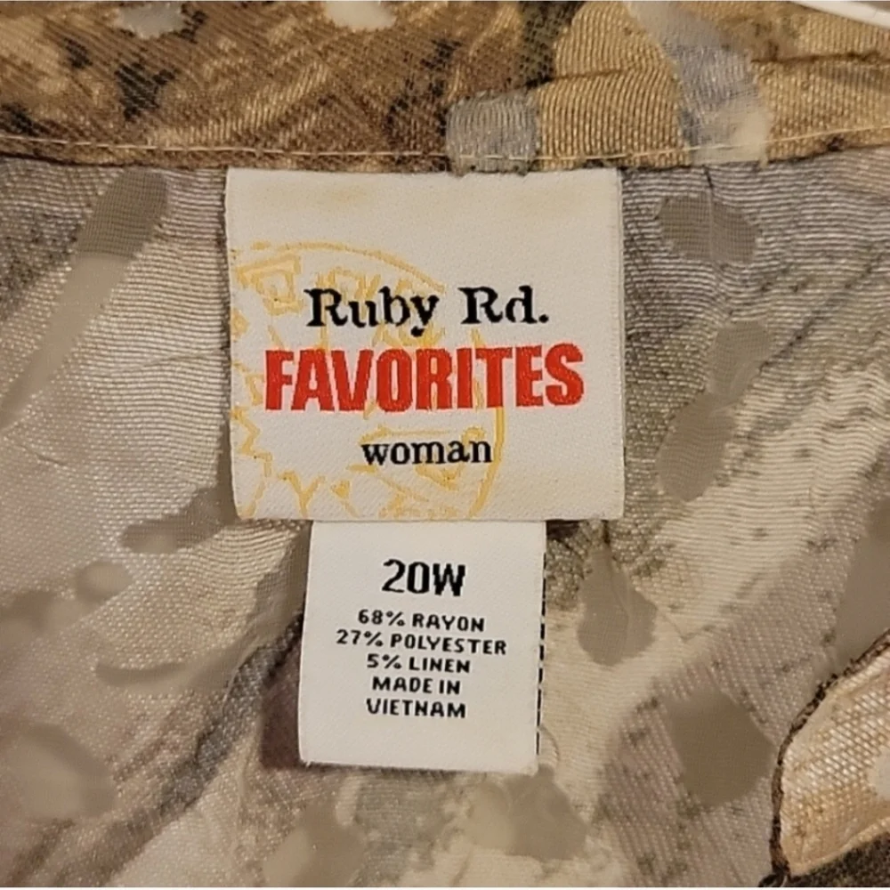 Ruby Rd Button Down Top - Picture 6 of 6